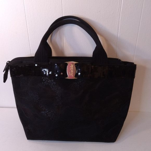 Feminine Handbags - Feminine Black Mesh Hand Bag With Sequin.